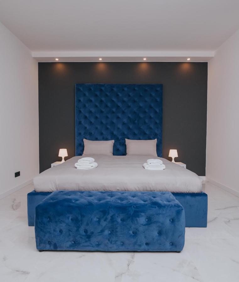 Godot Apartment *